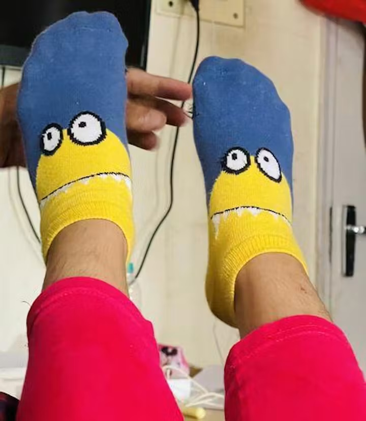 Customer wearing Jumplings Marge Simpson ankle socks
